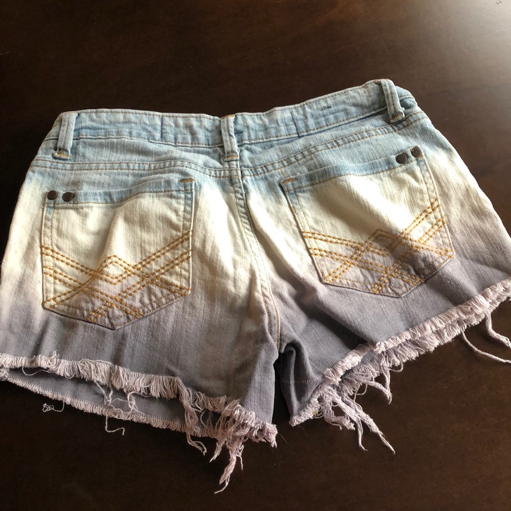 Ombré Fringe Shorts - Picture 1 of 4